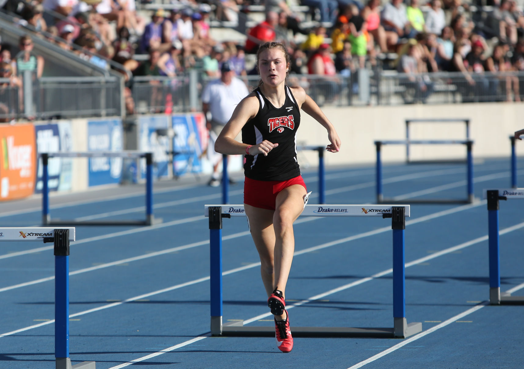 Maddy McFarland - CF - 400 hurdles.jpg